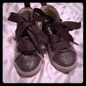VELVET AND GLITTER HIGHTOPS WITH RIBBON TIES